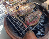 Foto del paso 5 de la receta: Chuletas de lomo de cordero a las brasas con romero fresco