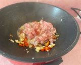 รูปขั้นตอนการทำที่ 4 ของ ผัดกะเพราหมูสับไข่ดาว