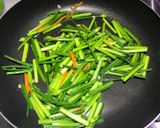 👩🏻‍🍳韭菜花炒蛋的食譜步驟2照片