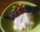 Foto langkah ke 11 dari resep Lele Goreng plus Urap Sederhana.