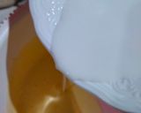 Foto langkah ke 3 dari resep Super Soft Cupcake.