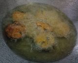 A picture of step 3 of Makki vada.