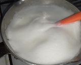صورة لخطوة 2 من وصفة ياغورت بذوق الفراولة 🍓