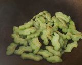 รูปขั้นตอนการทำที่ 2 ของ มะระผัดไข่(มังสวิรัติ)