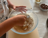Foto del paso 2 de la receta: Cookies con chips de chocolate