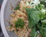 Foto langkah ke 6 dari resep Kwetiaw Goreng.