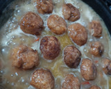 Foto del paso 6 de la receta: Salsa de albóndigas y albóndigas fritas con kikos
