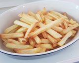 รูปขั้นตอนการทำที่ 4 ของ ลองทำเฟรนช์ฟรายหม้ออบลมร้อนครั้งแรก🍟 ราดด้วย Garlic sauce
