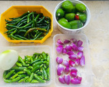 Foto langkah ke 1 dari resep Sambal taichan hijau.