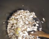 Foto del paso 1 de la receta: Sopa de champiñones 🍄🍄