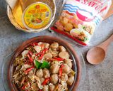 Foto langkah ke 4 dari resep Orek Bakso Teri Pedas.