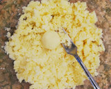 Foto del paso 1 de la receta: Tortitas de patata y queso