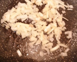 Foto del paso 2 de la receta: Lomos de merluza en salsa