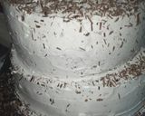 A picture of step 16 of Two tier vanilla and chocolate cake 🎂.