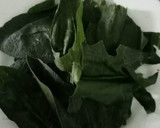 Foto del paso 3 de la receta: Ensalada de espinacas con tocino