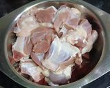 A picture of step 1 of Mutton Curry.