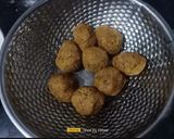 A picture of step 5 of Methi Masala Biscuit Bhakhri (Kathiyawadi Special).