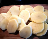 Foto del paso 5 de la receta: Montadito de bacalao congelado, patatas y pimientos de Piquillo al horno