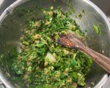 Foto langkah ke 2 dari resep Ayam Roll Garlic & Parsley.