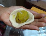 A picture of step 3 of Aloo Kachori.