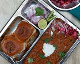 A picture of step 8 of Pav Bhaji.