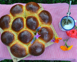 Foto del paso 5 de la receta: Pancitos con harina de maíz rellenos con dulce de membrillo💜