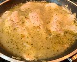Foto del paso 4 de la receta: Merluza a lo pobre
