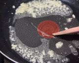Foto langkah ke 2 dari resep Gnocchi Cheese Bolognese.