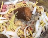 Hình bước làm 4 của món Mắm Cá Thu Muối Vùi Chưng Thịt Băm