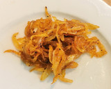 Foto del paso 2 de la receta: Pincho de Bacalao con Tomate seco, Cebolla caramelizada y salsa Teriyaki