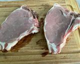 Une image de l'étape 2 de Côtes de veau marinées grillées sauce BBQ et coriandre.