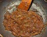 Une image de l'étape 3 de Confit d’oignons au miel.