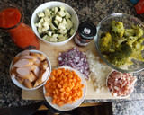 Foto del paso 1 de la receta: Lasaña verde de salchichas y brécol