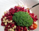 Foto del paso 5 de la receta: Lubina en salsa verde y ensalada de legumbres