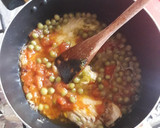 Foto del paso 1 de la receta: Pollo Arvejado
