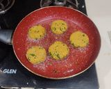 A picture of step 6 of Leftover Chana Dal And Lauki Kebab.