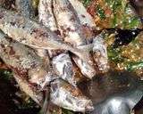 Foto langkah ke 5 dari resep Ikan Tumis Cabe ijo.