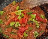 Foto langkah ke 5 dari resep Tongkol Suwir Balado.