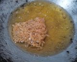 Foto langkah ke 5 dari resep Ayam Goreng Kremes.