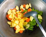 Foto langkah ke 3 dari resep Sup Jagung Manis.