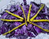 Foto del paso 4 de la receta: Repollo morado con espárragos y algo más.