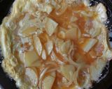 Foto langkah ke 5 dari resep Spanish Omelette.