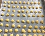 A picture of step 5 of Egg biscuits.