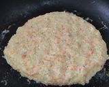 Foto del paso 2 de la receta: Pizza de champiñones y pimientos con masa de zanahoria y coliflor🍕🧀🍳🥕🍄‍🟫🫑