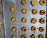 Foto langkah ke 4 dari resep Strawberry Thumbprint Cookies.