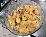 Une image de l'étape 12 de Salade de pommes de terre aux harengs, tomates et oignons.