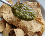 Foto del paso 6 de la receta: Chilaquiles con elote asado, frijoles negros y pepitas