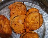 A picture of step 7 of Bengan pakora bucket.