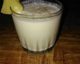 A picture of step 2 of Pineapple milkshake🍍.