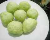 Foto langkah ke 4 dari resep Roti Kukus Pandan Coklat.